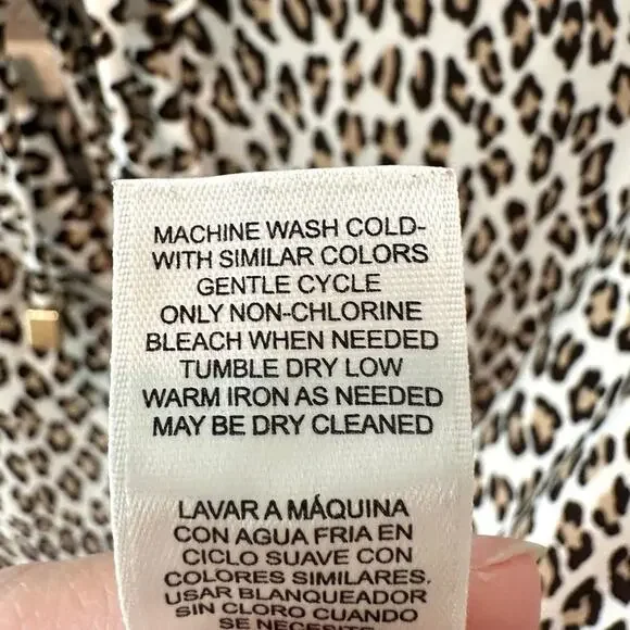 CHICO’S | Petite Leopard Print Grommet Lace-Up Knit Top | Size 2 Large - Picture 10 of 10